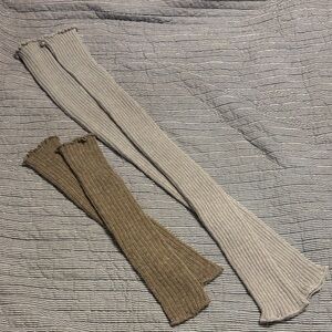 2 pair leg warmers